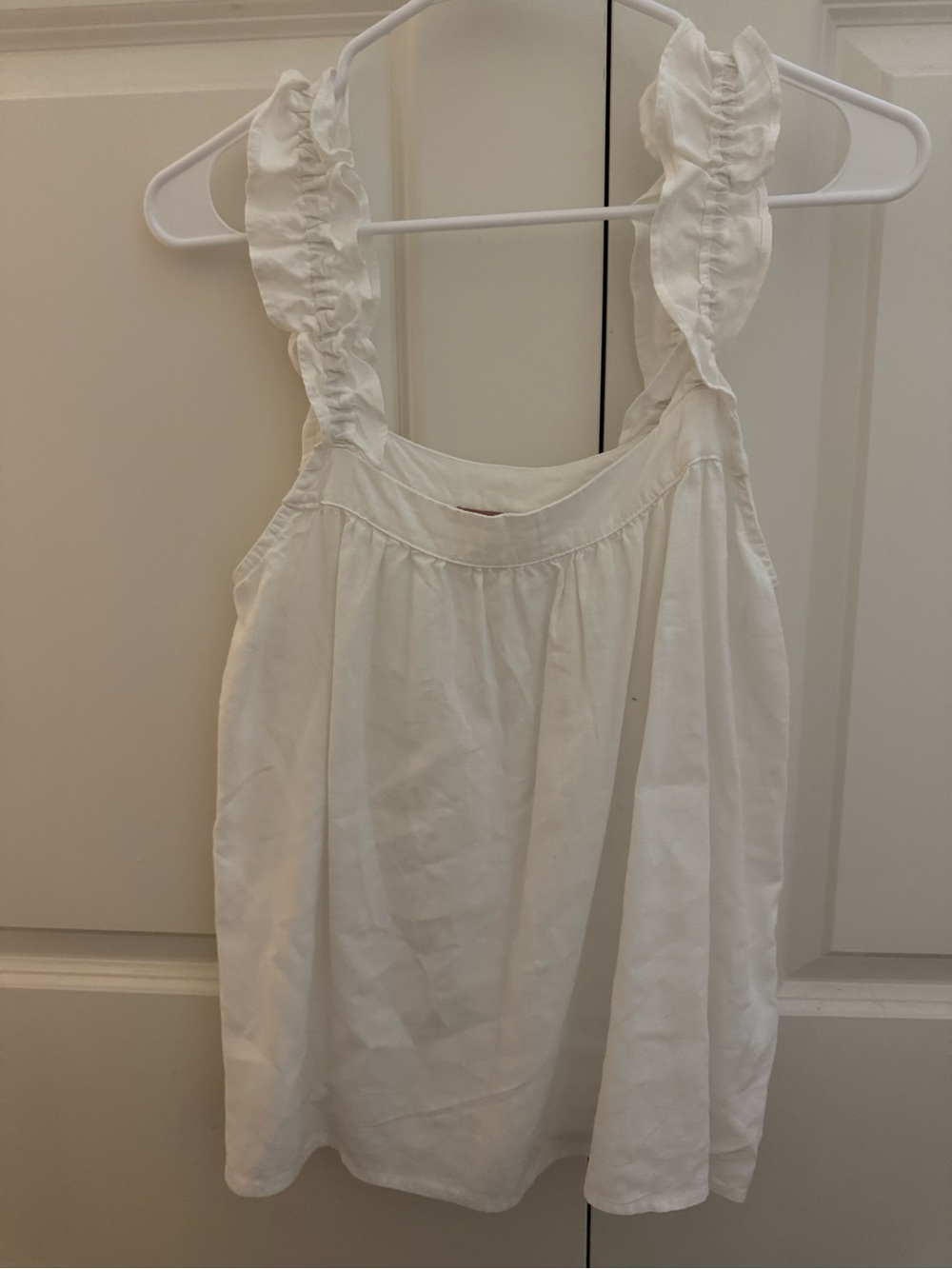 MUMU White Ruffled Strap Sleeveless Top